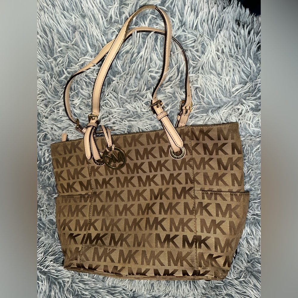 Tan/khaki/Brown medium Michael Kors Jets Set Purse